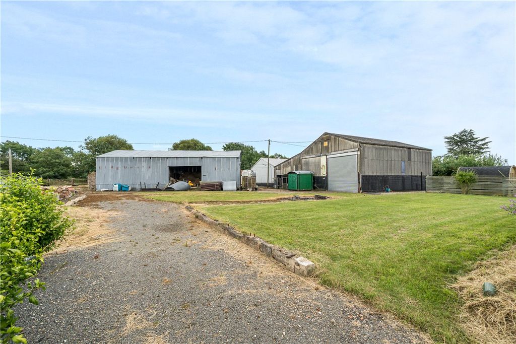 Property photo 2 of 37