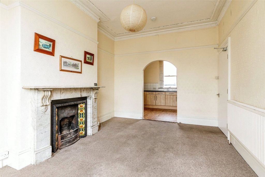 Property photo 3 of 22 Picture No. 20