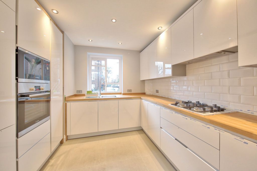 Property photo 1 of 6 Photo 5