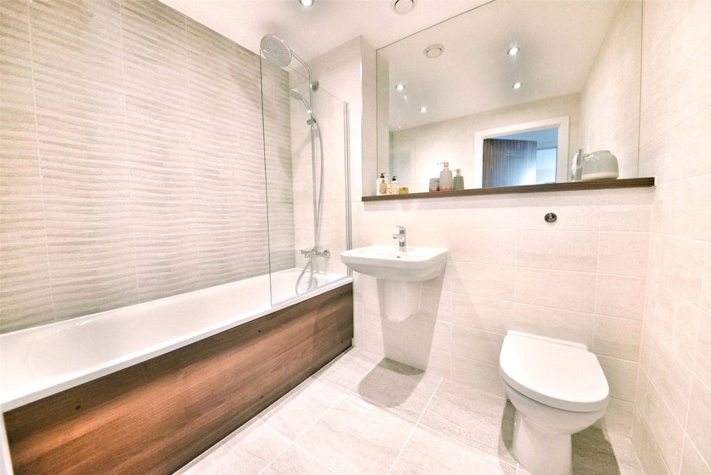 Property photo 3 of 7 Picture No. 02