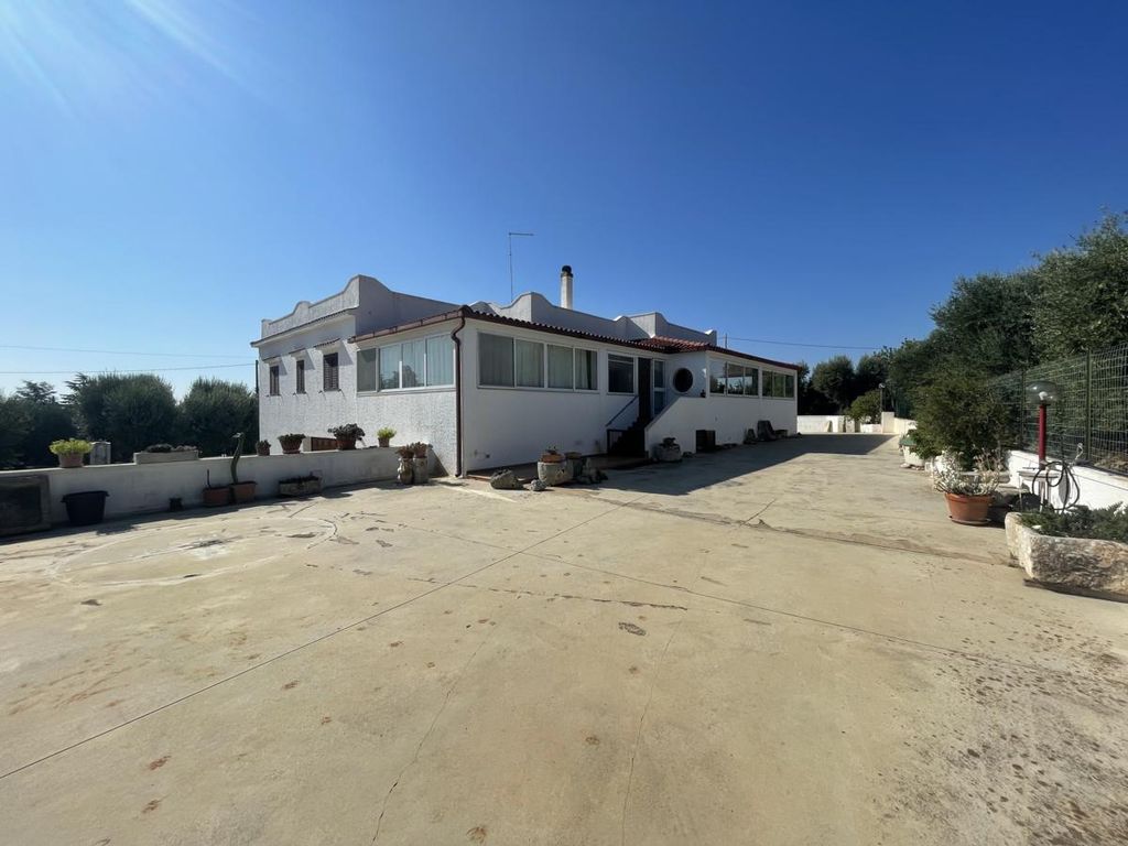 Property photo 1 of 38