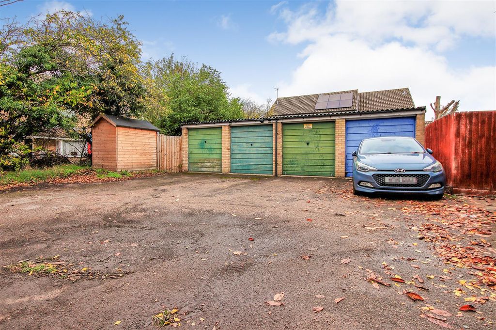 Property photo 3 of 3 Garage.Jpg