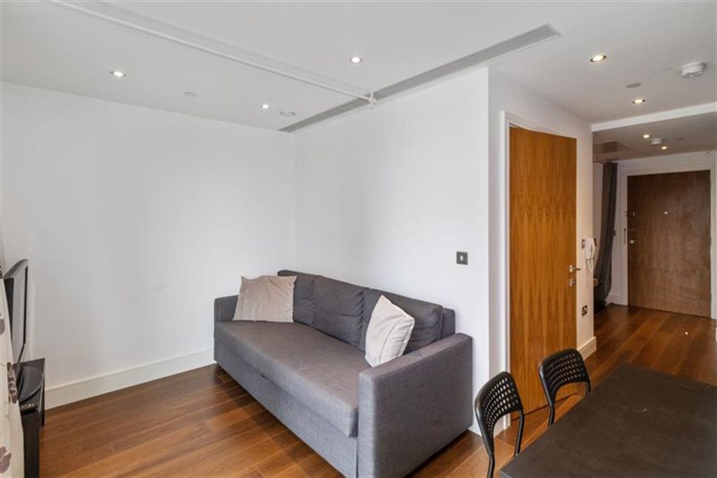 Property photo 1 of 20 (Main)