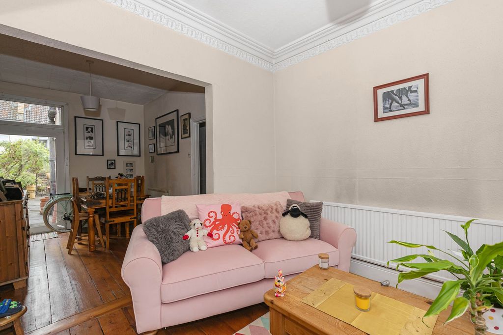 Property photo 3 of 22 Photo 6