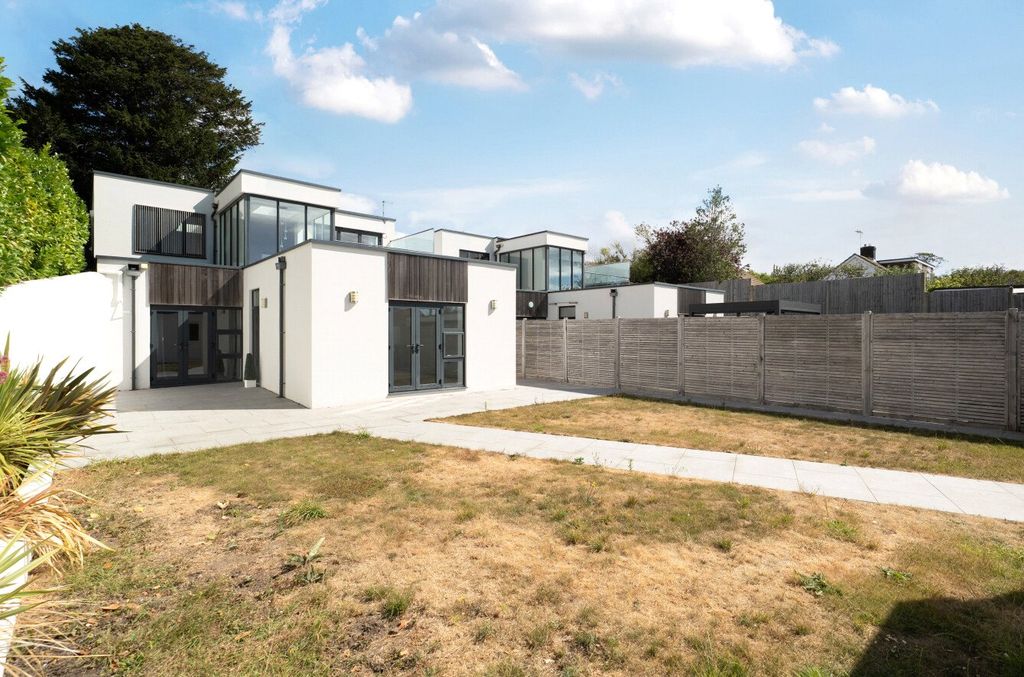 Property photo 1 of 13 External