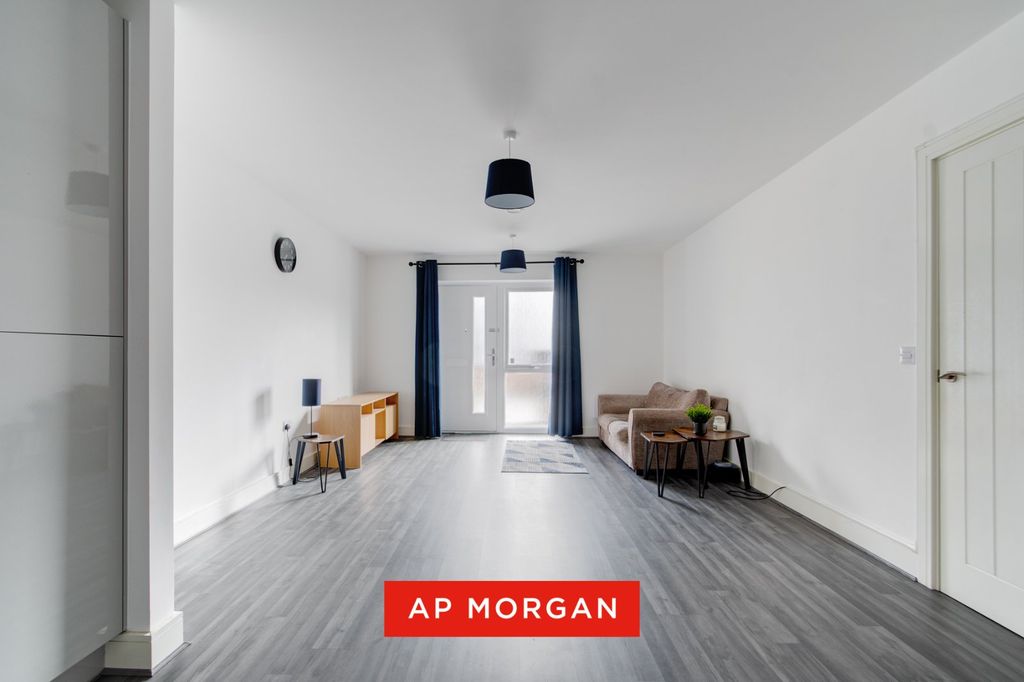 Property photo 3 of 8 Picture No. 07