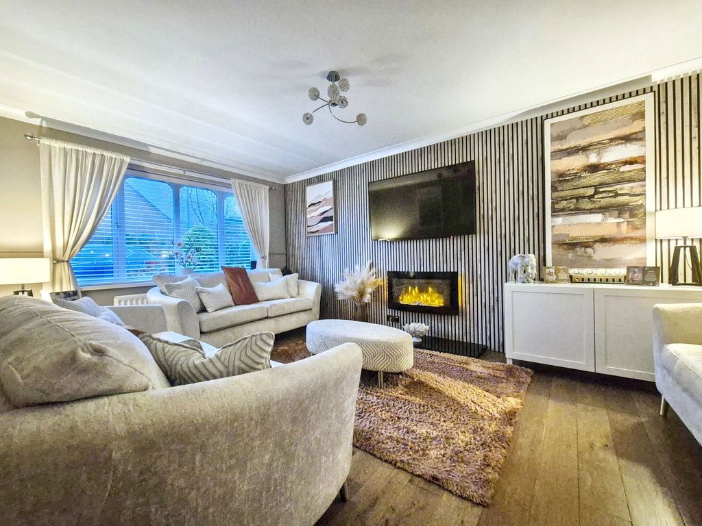 Property photo 2 of 26