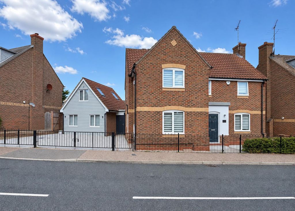 Property photo 1 of 36 8Eb1Cef6-496A-40A0-A816-9115E728D3B4.Png