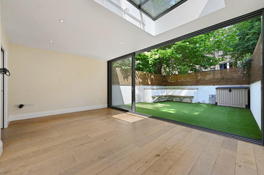 Property photo 2 of 11 Reception Room