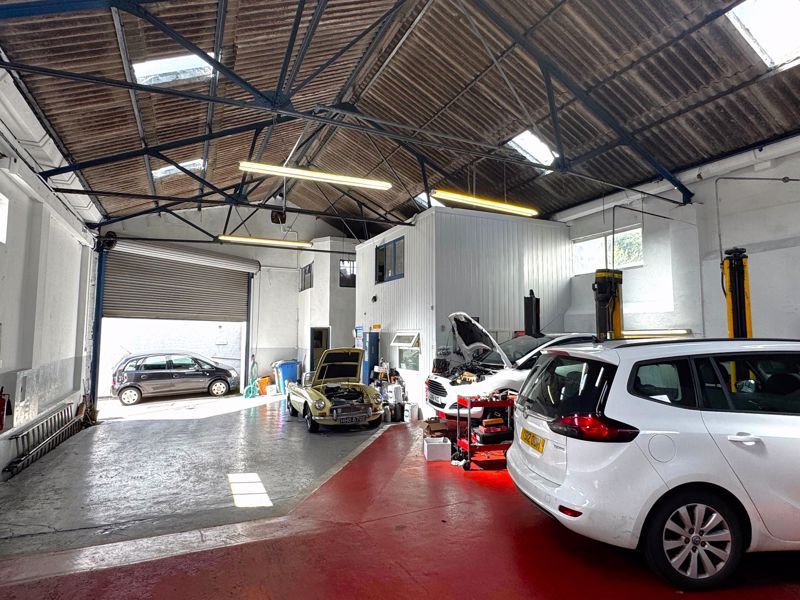 Property photo 2 of 9 Photo 6