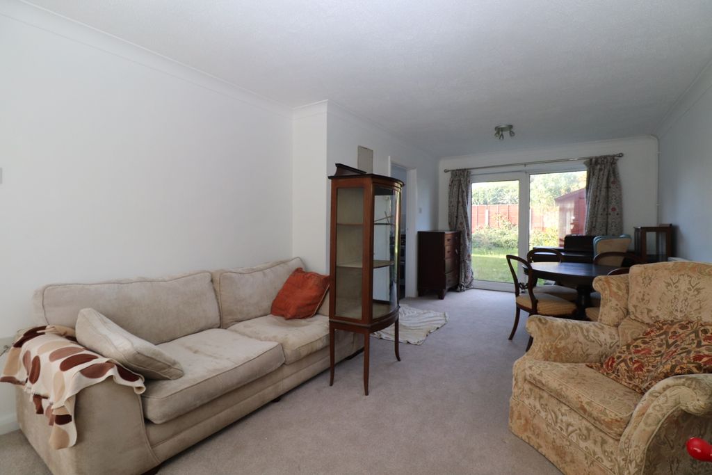 Property photo 2 of 7