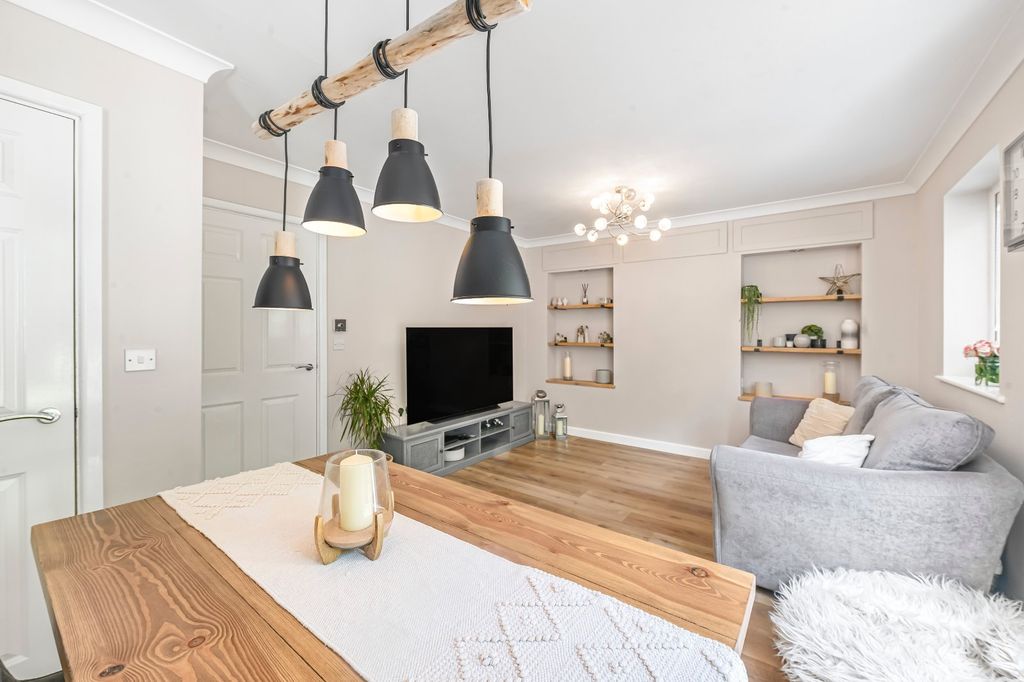 Property photo 2 of 14 Picture No. 31