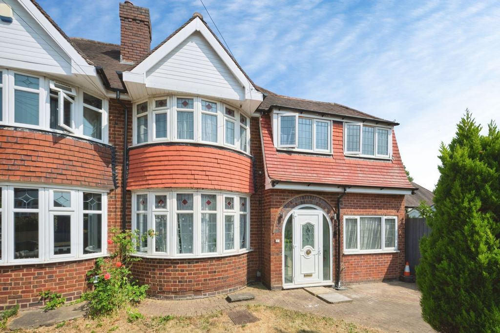 Property photo 1 of 37