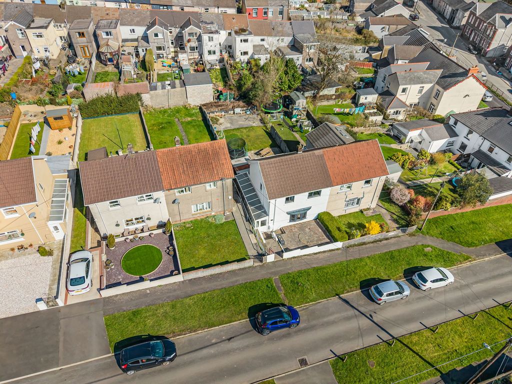 Property photo 1 of 31