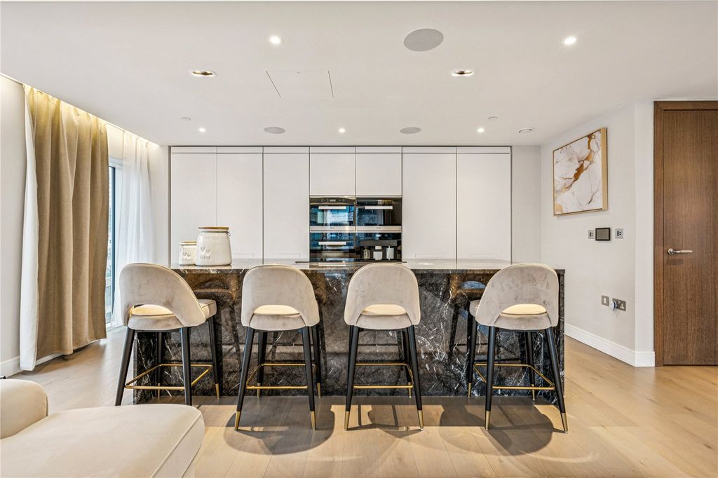 Property photo 2 of 14 Kitchen