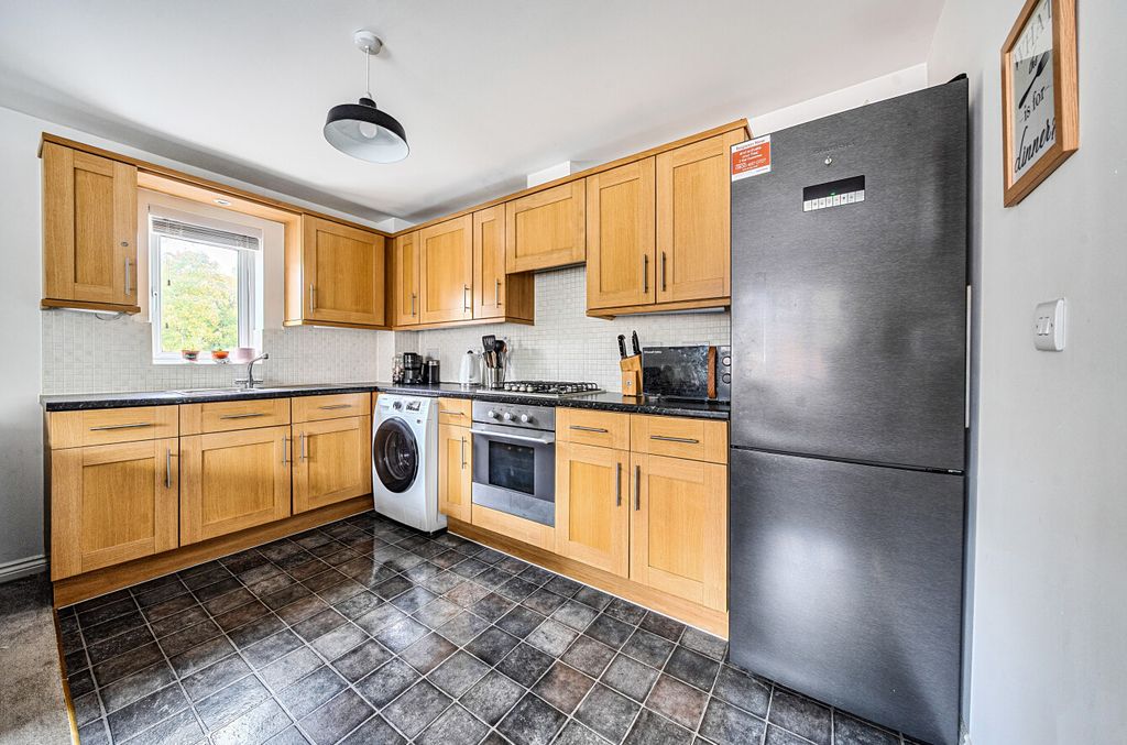 Property photo 3 of 13 1371484-1-68F7A81...