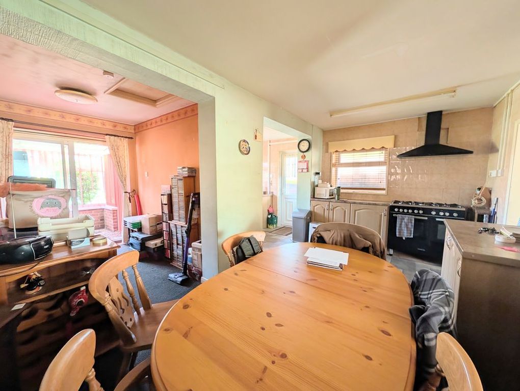 Property photo 3 of 18 Open Plan