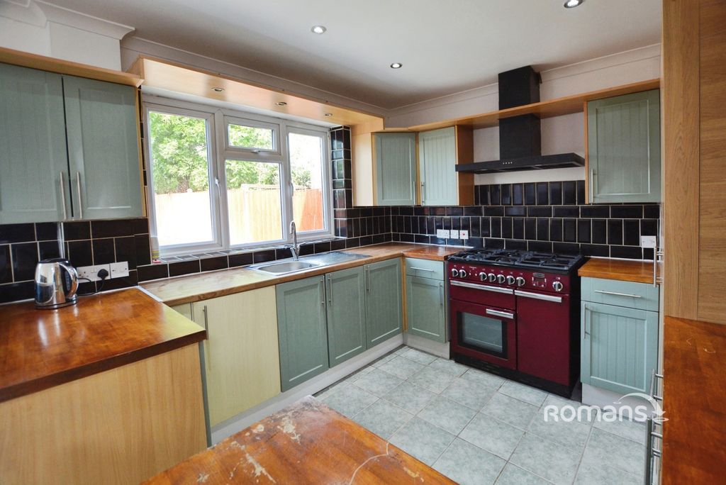 Property photo 3 of 16 Pbox-Img.Jpg