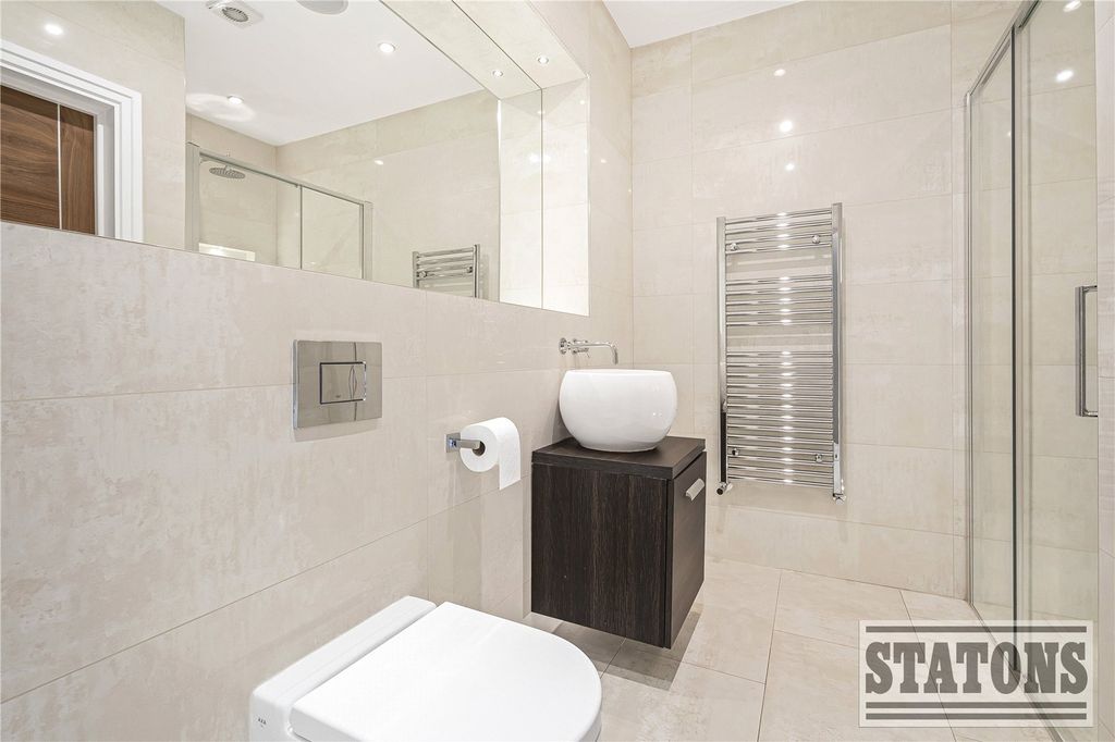 Additional image 12 of 2 bed flat for saleUplands Park Road, Enfield EN2