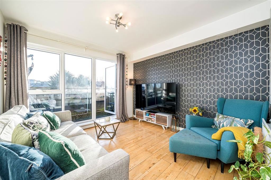 Property photo 3 of 7