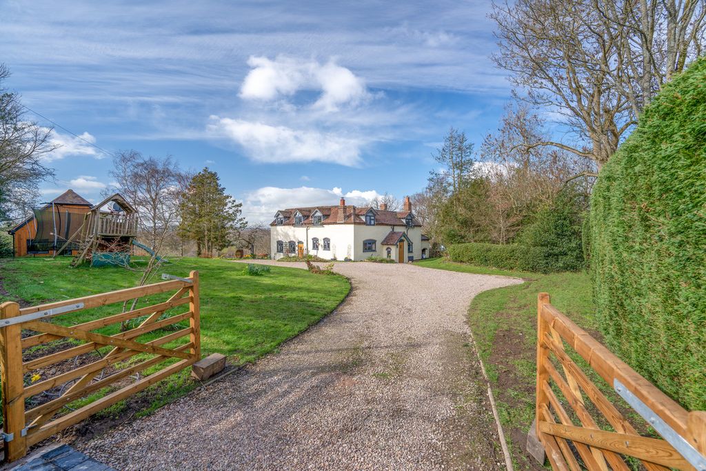 Property photo 1 of 46