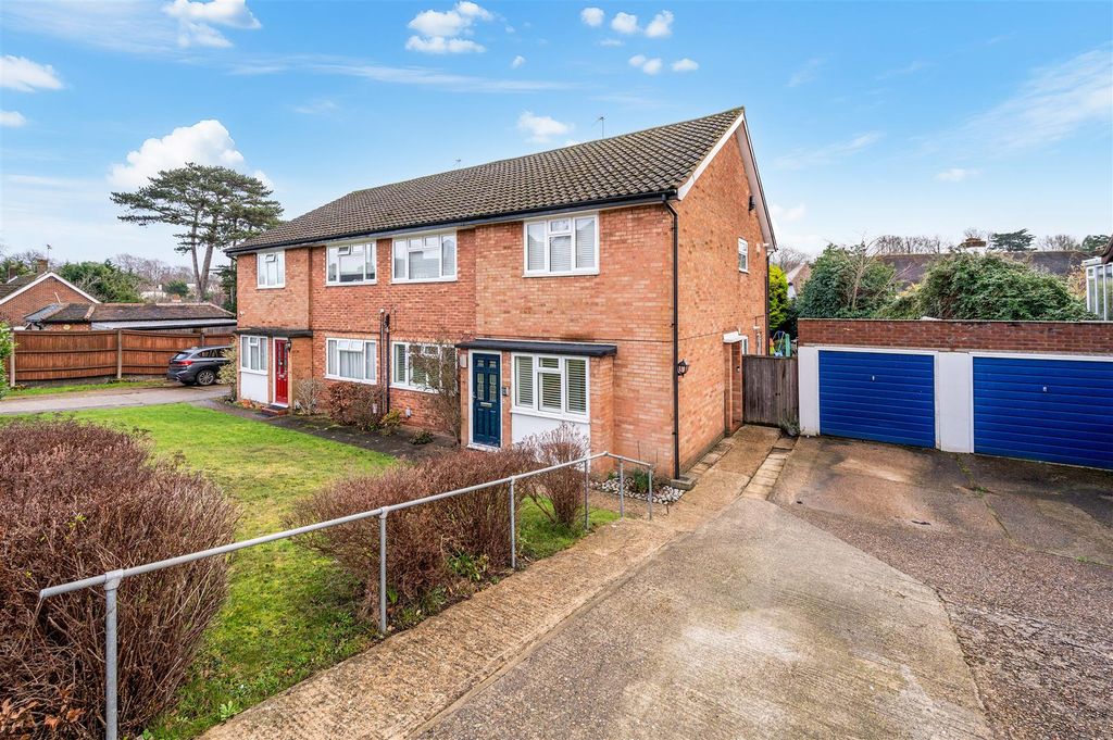 Property photo 1 of 14 Fir Tree Road