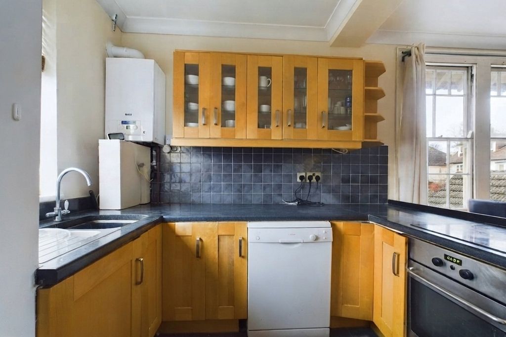 Property photo 1 of 7 Picture No. 17