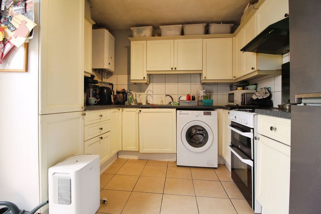 Property photo 3 of 9