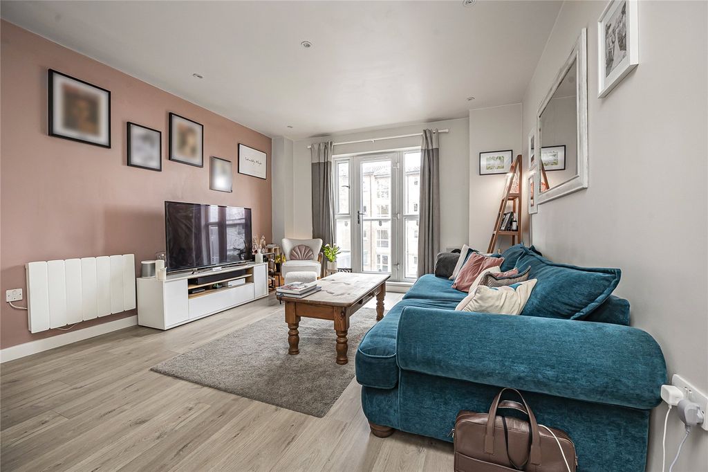 Property photo 2 of 16 Picture 2