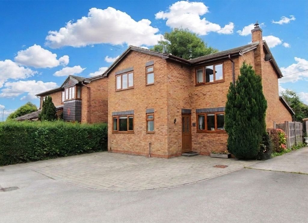 Property photo 1 of 25