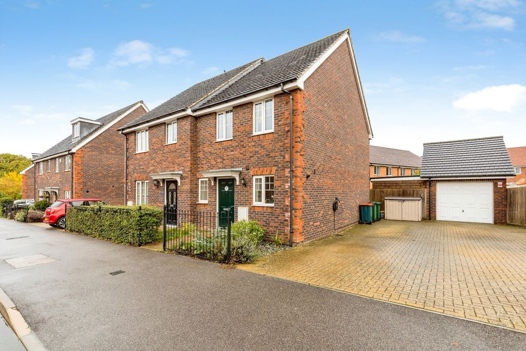 Property photo 1 of 18 Pbox-Img.Jpg