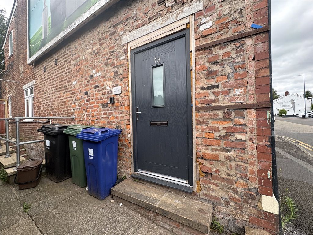 Property photo 1 of 8 External