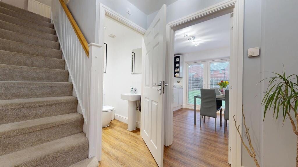 Property photo 2 of 21