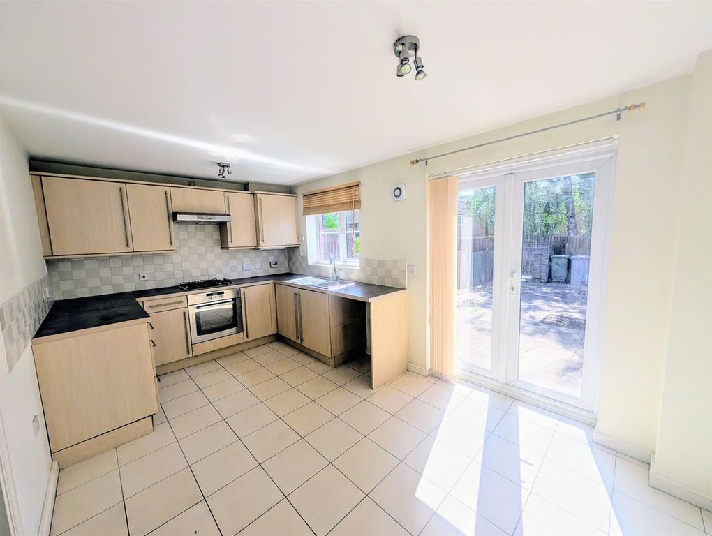 Property photo 3 of 12 Kitchen Diner