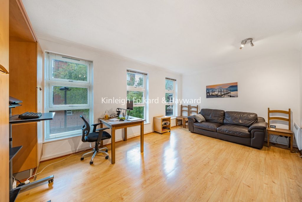 Property photo 2 of 7 Efa6A316-B91F-4513-B