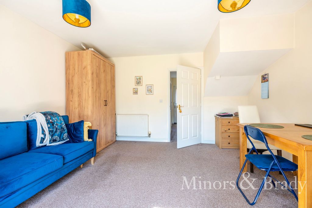 Property photo 3 of 16