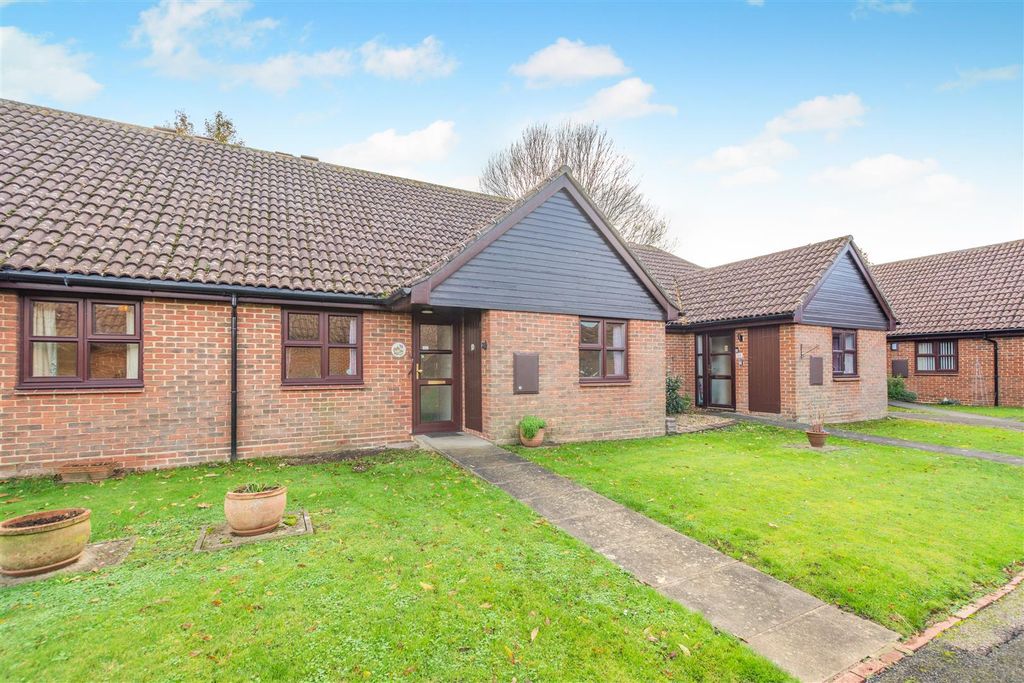 Property photo 3 of 12 Front