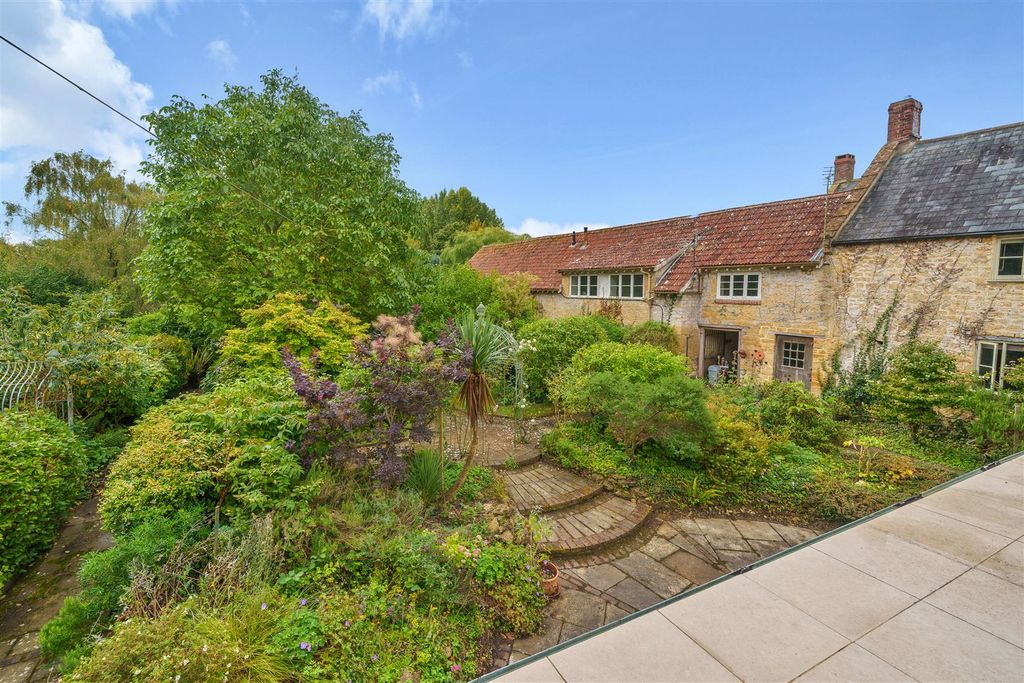 Property photo 1 of 15