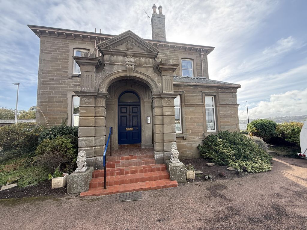 Property photo 1 of 40