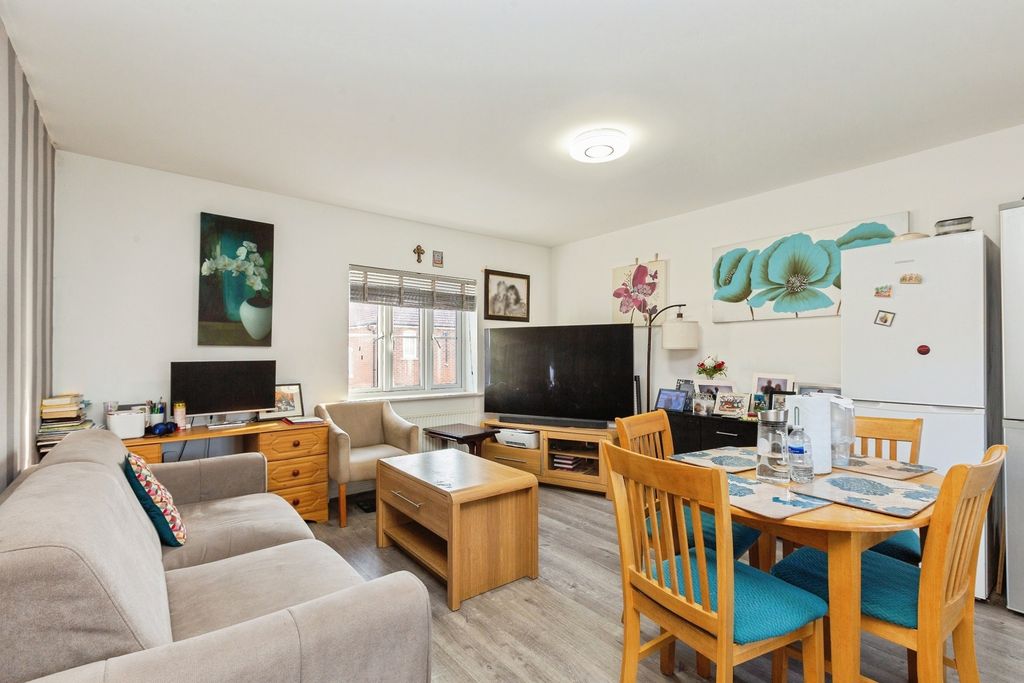 Property photo 2 of 12 Pbox-Img.Jpg