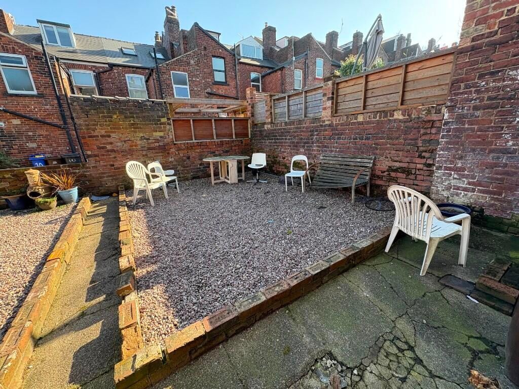 Property photo 1 of 11 A Tidy And Spacious Outdoor Garden Area With Ample...