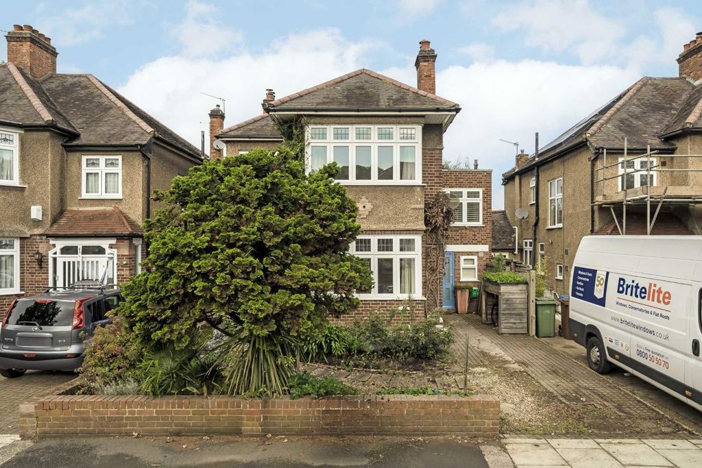 Property photo 1 of 9