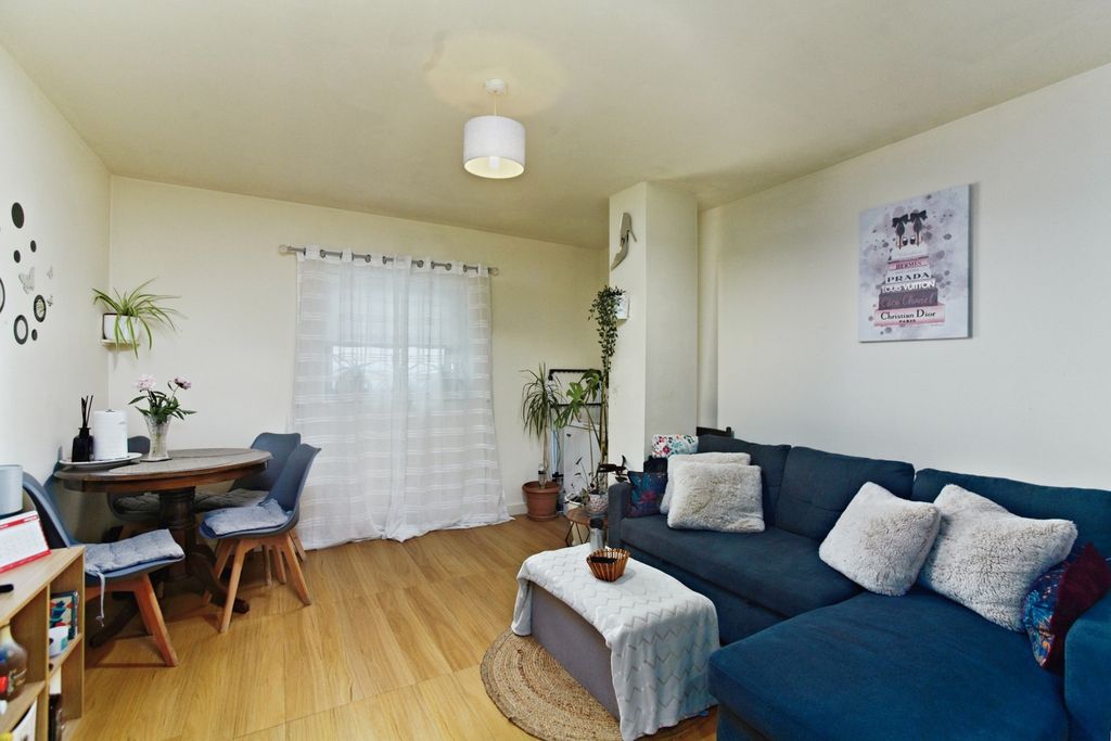 Property photo 1 of 10 Pbox-Img.Jpg