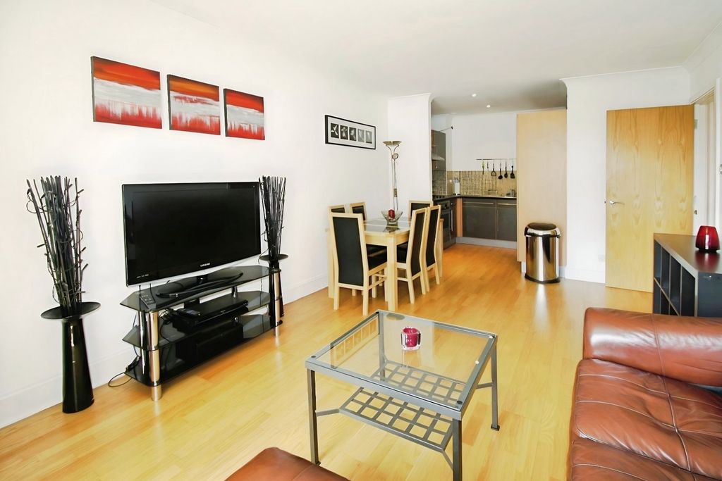 Property photo 2 of 9 Picture No. 23