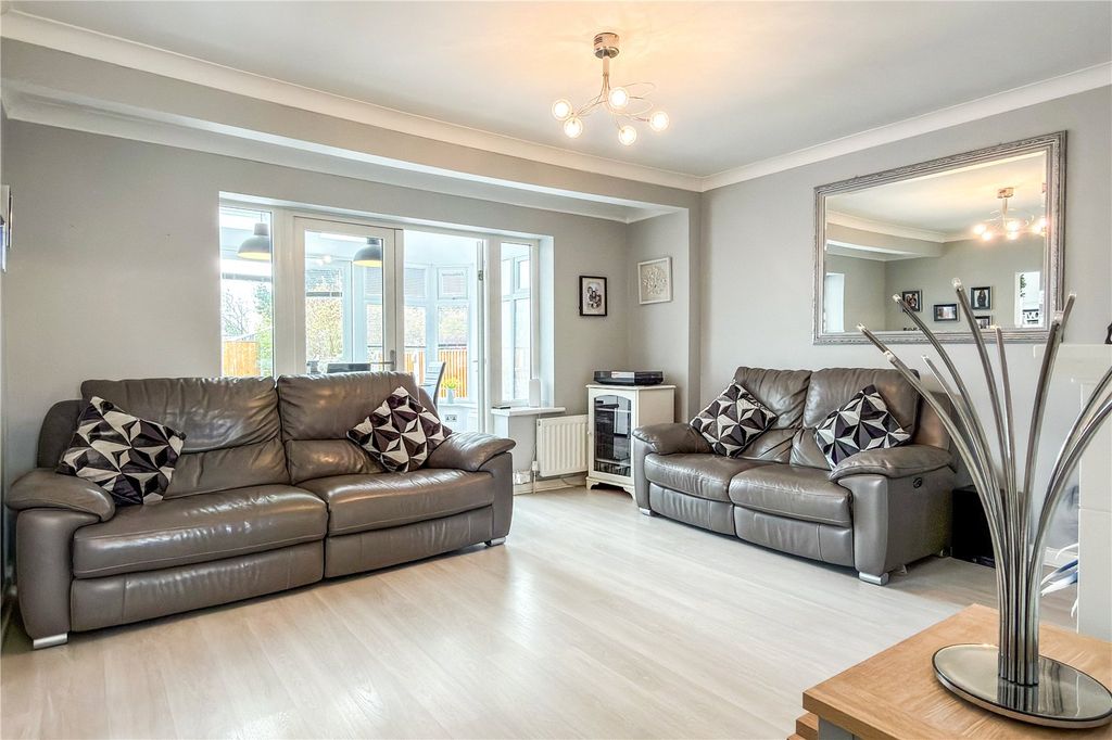 Property photo 3 of 22 Picture No. 03