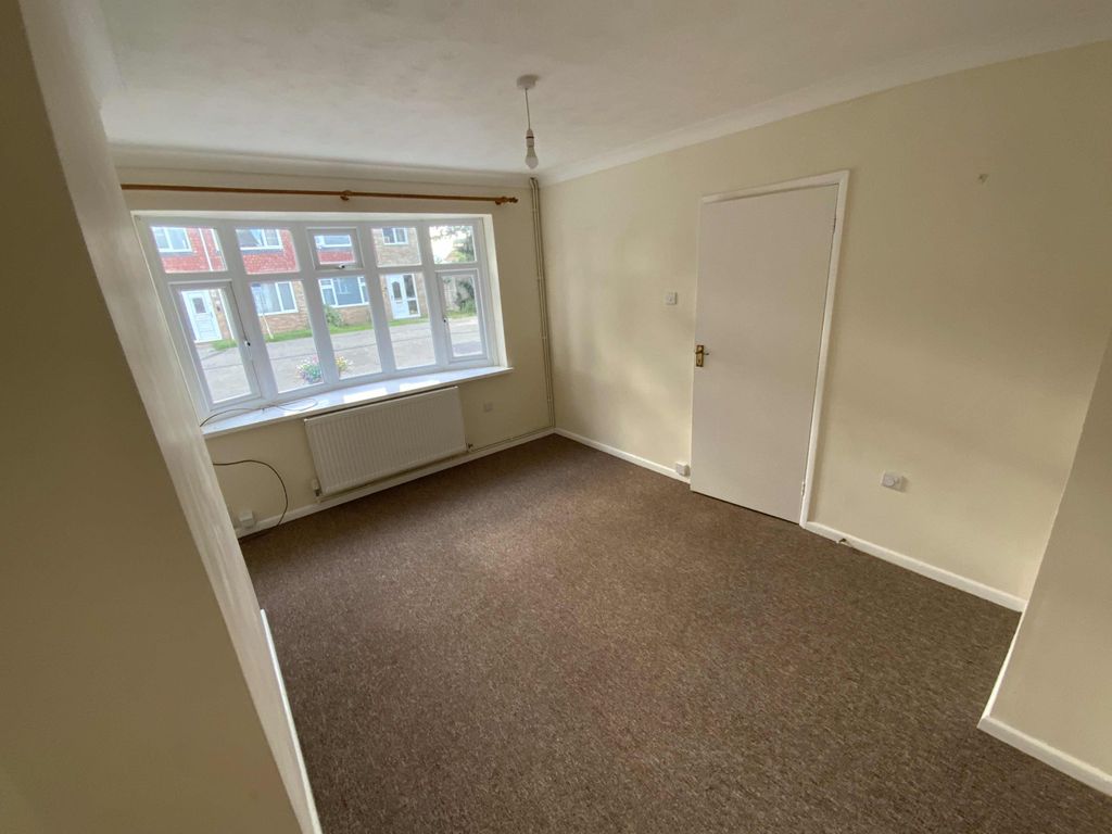 Property photo 2 of 9 Living Room