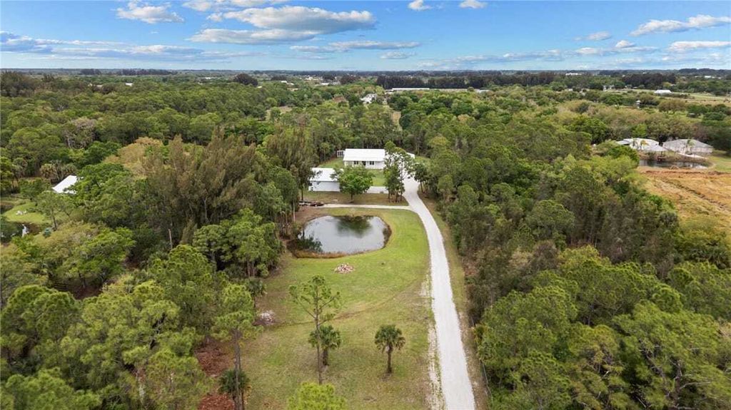 Property photo 1 of 31