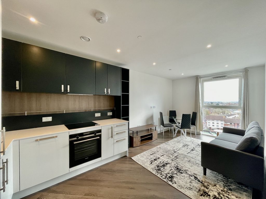 Property photo 1 of 24