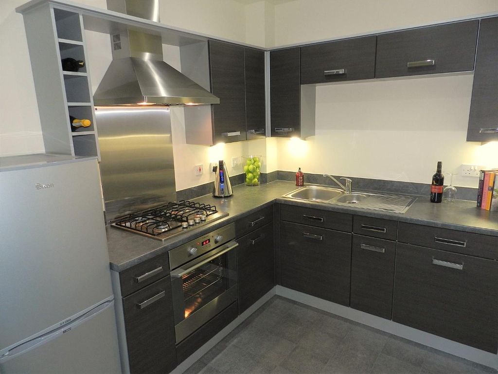 Property photo 2 of 9 2) Kitchen.Jpg