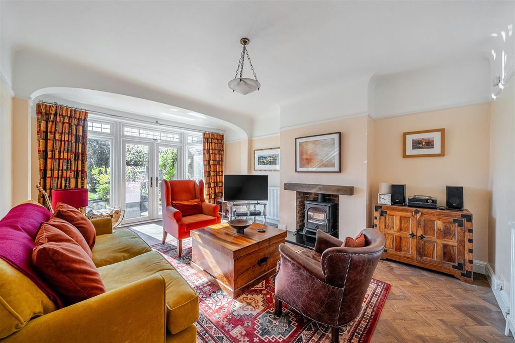 Property photo 2 of 18 1439215-10-69d4E7Aa21563.Jpg